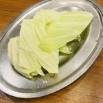 骨付鳥 一鶴 - キャベツ¥0(ひなどりに付いてくる)