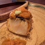 廣澤 - パリッカリッとした湯葉の皮。レア仕上げの帆立、塩味代わりの海苔を忍ばせて。口内は海。素材そのものの味わいを楽しむ一皿。ソース代わりの雲丹や海苔も秀逸でした。