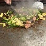 ホルモン焼きうどん 一力 本店 - 