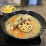 博多おでん自然薯 ちかっぱ堂 - とん汁