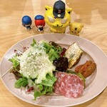 ばんびなっちょ - 結構、色々入ってて良かった　※バルサミコ酢とか、普段、口にしないし