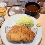 tonkatsu.jp - 店主へお願いしてカット面は上に向けないでいただきました。