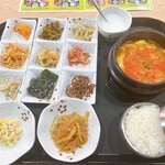 韓国家庭料理専門店 飯家 - 