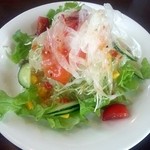 ヨコヤマ - スモークサーモンのサラダ