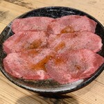 甲州精肉酒臓 - たん