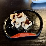 初代 伝五郎 - サービスのわらび餅