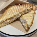 uni - ツナ＆チーズのホットサンド