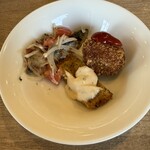 レストラン ヴァロリス - いわしのマリネ　ライスコロッケ　白身魚