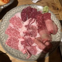 個室焼肉匠 - 上肉の盛り合わせ