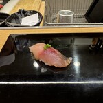 ノドボトケ、上ル - あじ