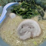 魂心家 - 塩ラーメン麺大盛りほうれん草トッピング