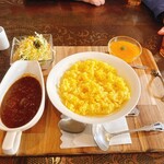 ホワイトハウス - グラスフェッドビーフカレーセット