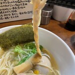麺処 びぎ屋 - 贅沢な穂先メンマと細切りメンマの2種入り！