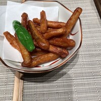 小梅 浦和総本店 - 牛蒡揚げ。下味が美味しい。
