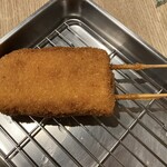 串カツ しろたや - ジャイアント串カツ(だし巻き卵)