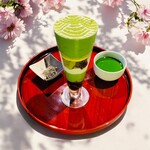 花のある棲家 - 濃厚抹茶パフェ