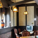 栗の里 相模大野店 - 懐かしさを感じる店内