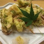 五味箱 - イカゲソとネギのかき揚げ
