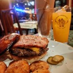 OVERWHELM HAMBURGER & BAR STAND - 