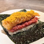 USHIGORO S. - からすみと車海老、厳選赤身の手巻き