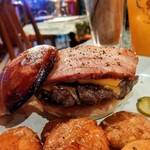 OVERWHELM HAMBURGER & BAR STAND - 