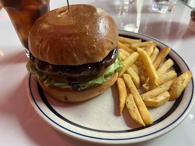 BURGERLION UTSUBO A GOGO （バーガリオン ウツボアゴーゴー