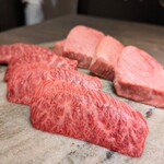 USHIGORO S. - 究極の黒タン 厚切りと特選ハラミ