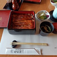 鰻割烹 伊豆栄 本店 - 