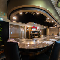 マルオン - 鉄板カウンター席