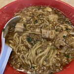 台湾料理 あじ仙 - ピリ辛ホルモン麺②    ぐちゃぐちゃに混ぜるべし！！