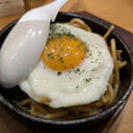 ふれあい酒場 ほていちゃん ‏ - 鉄板つまみ目玉焼きカレーパスタは神！