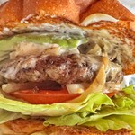 バーガーマニア 広尾店 - パティがかなりジューシー