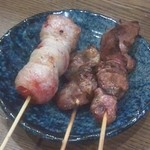 Tatsujin - 左から、豚バラトマト 、ハツ、レバー