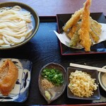 やまふく - かけ(630yen)＋天盛A(500yen)＋キス天(320yen)＋いなり(160yen)