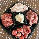 お肉屋さんのひとり焼肉 DAIRIKI - ゴールド会員 誕生日月のプレゼントお肉屋さんのバラエティセット450g