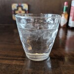 あひーじょバル＆ごはん 山ぶどう - お冷や（ガラス）