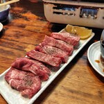 ホルモン屋 壺亭 - 