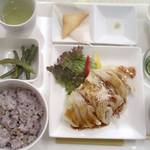 みさきギフトCafe - ○本日のランチ　6/29　(豚の生姜焼き・大根のパリパリ揚げ・インゲンのきんぴら・きゅうりと大葉の酢物・ゴロゴロポテサラ・しめじスープ)