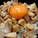 麺屋 伊藤 - チャーシュー飯のアップ