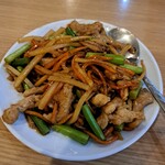 幸福園 - 豚肉の細切りとニンニクの芽炒め　(晩酌セットの温菜)