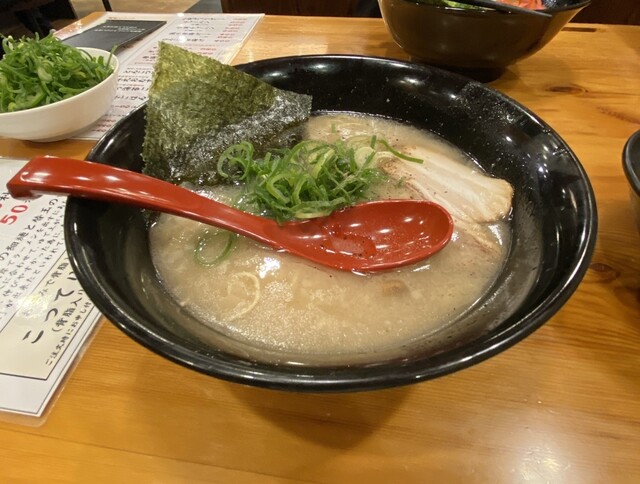 Hakata Ramen Honmaru Tei Tobishima Ten photo 5