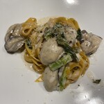 Motivo ワインと料理 - ゆりさん製牡蠣のクリームソースタリアテッレ