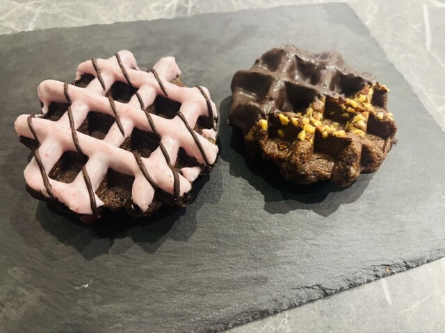 Maneken Jei A Kyo Bashi Eki Ten photo 2