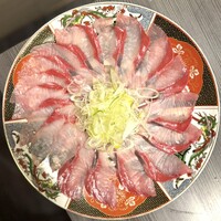 しゃぶしゃぶ 吟半 お台場店 - ・しゃぶしゃぶ 魚
                    (宇和島ブリ)