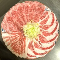 しゃぶしゃぶ 吟半 お台場店 - ・しゃぶしゃぶ 肉
                    (国産牛特上ロース＆鹿児島県産六白黒豚)