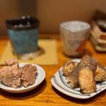 たくまんま - ・35キロの対馬豊玉産のクエの皮揚げ
      ・クエの酒盗（エラ・軟骨・小袋・肝・ハツ・小腸・セキ）7キロと12キロの食べ比べ