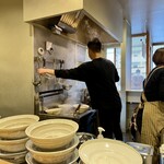 塩そば まえだ - 巨匠の背中