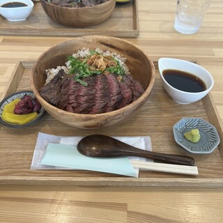 口コミ一覧 : ステーキ丼専門 黒べぇさん 広島店 - 立町