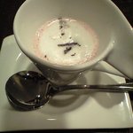 Bisutoro Bonchino - 赤いカリフラワーのスープ