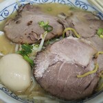 らーめん髙○ - デフォで煮たまご